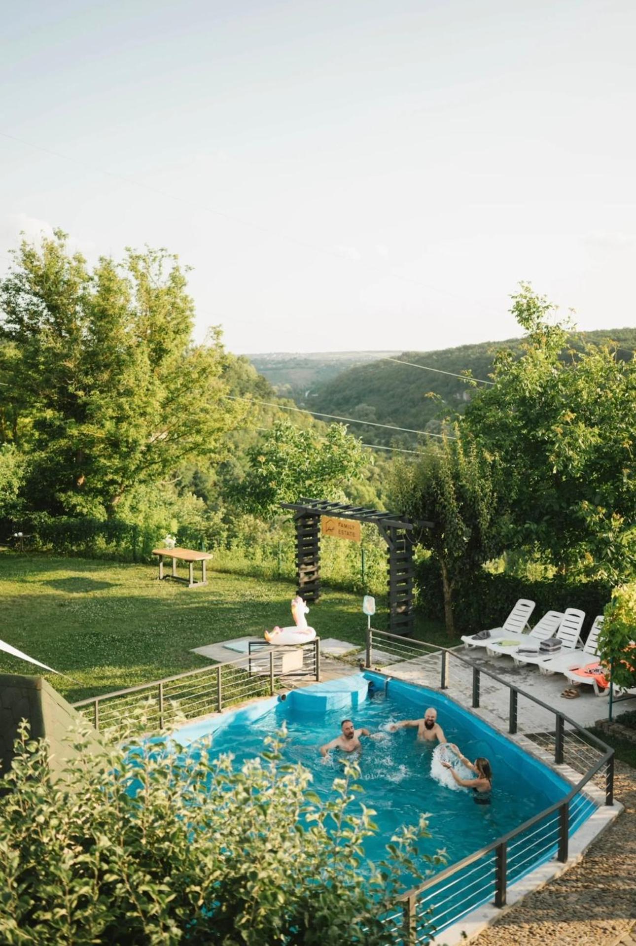 فيلا Сottage "Family Estate" كاميانيتس - بوديلسكيي المظهر الخارجي الصورة